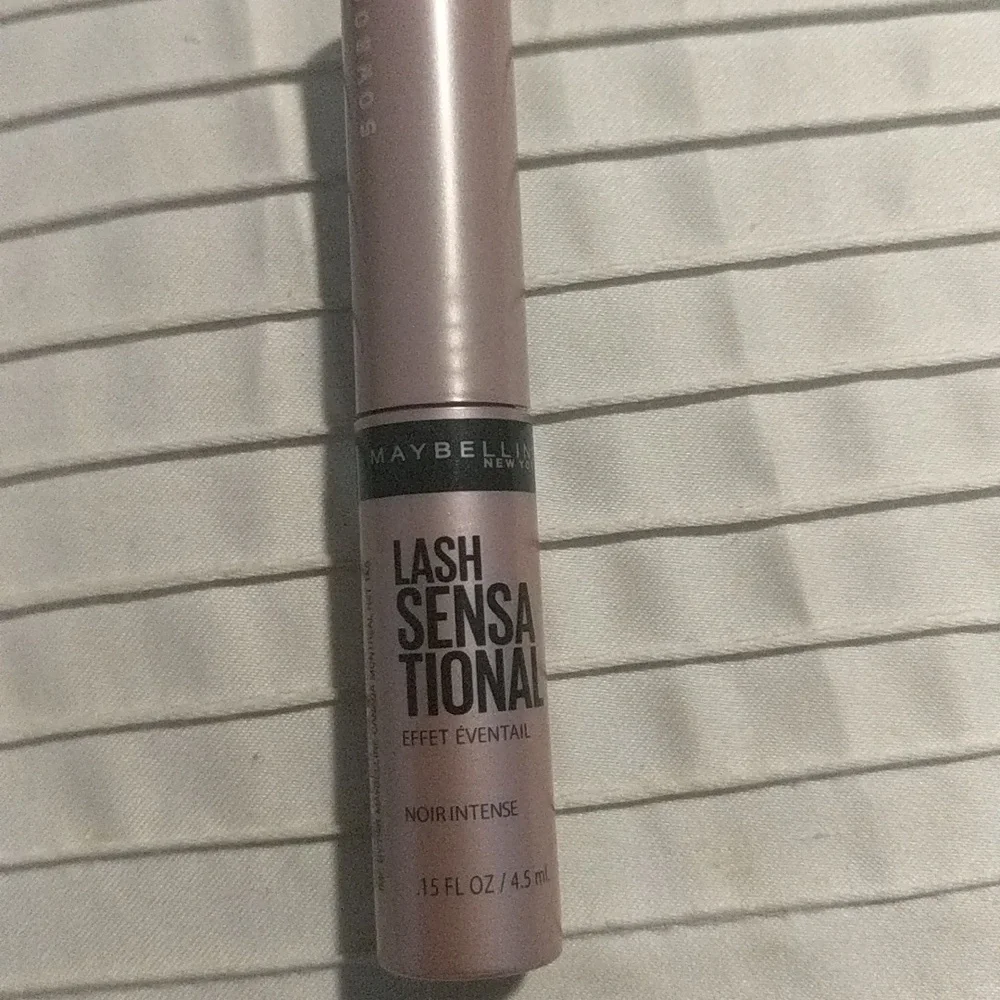 NWT mascara